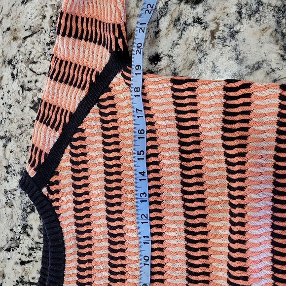 Lululemon sweater - Picture 4 of 5